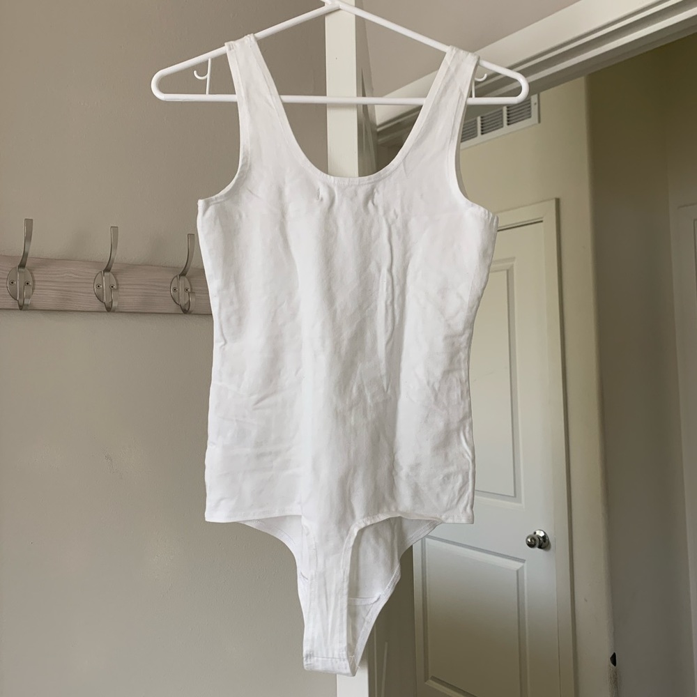 NWT Groceries Apparel Thong Bodysuit in White Size Medium - Picture 2 of 6